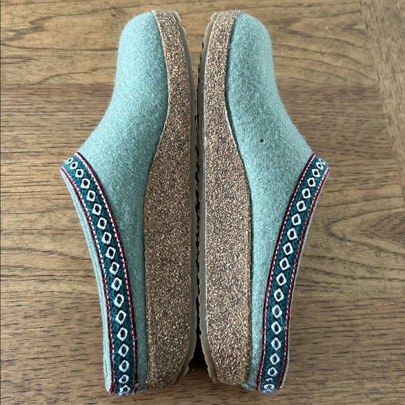 Haflinger Green Wool clogs - Picture 5 of 9